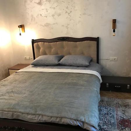 Apartament Tugan Baranovskogo Λβιβ Εξωτερικό φωτογραφία