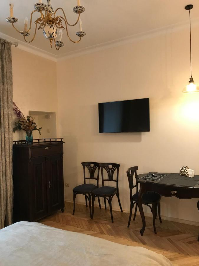 Apartament Tugan Baranovskogo Λβιβ Εξωτερικό φωτογραφία